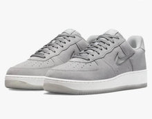 Load image into Gallery viewer, Men’s Nike Air Force 1 Low Retro
