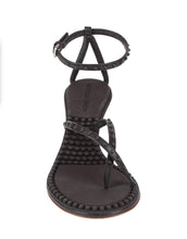 Load image into Gallery viewer, Toe Strap Sandals
