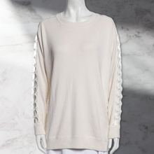 Load image into Gallery viewer, Cashmere Scoop Neck Sweater
